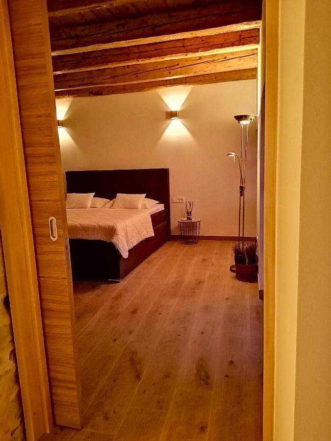 Apartments Dalmatian Stone House Turanj Extérieur photo