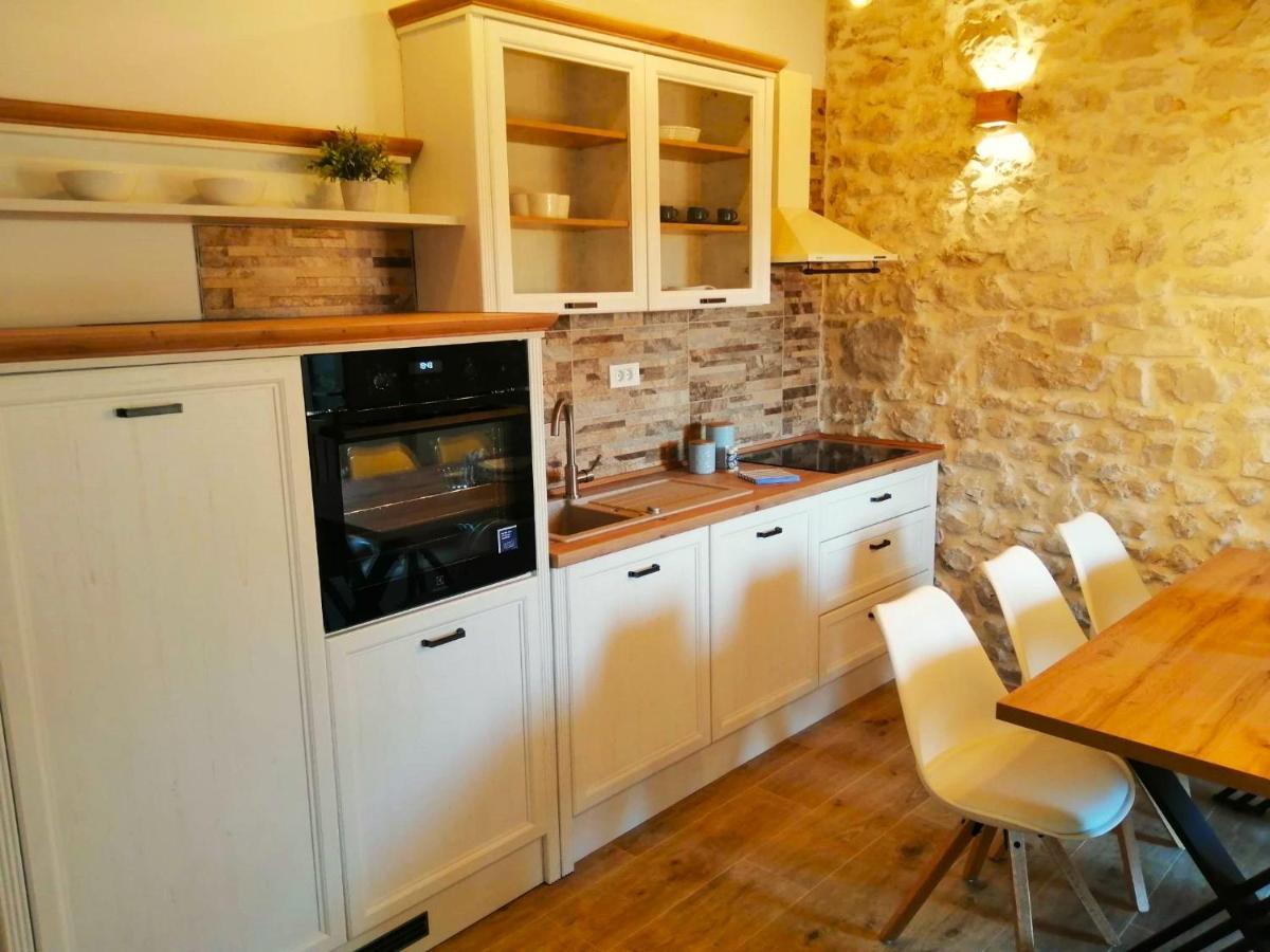 Apartments Dalmatian Stone House Turanj Extérieur photo