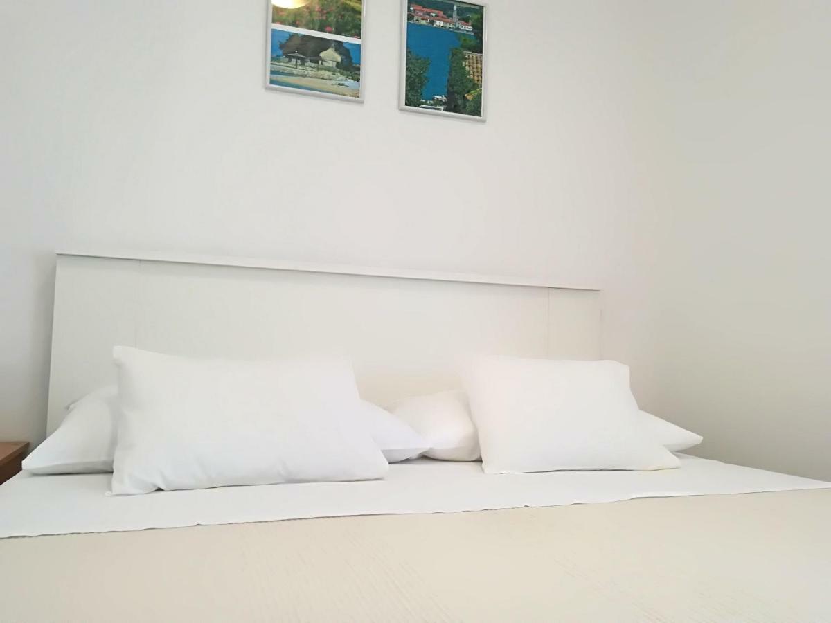 Apartments Dalmatian Stone House Turanj Extérieur photo
