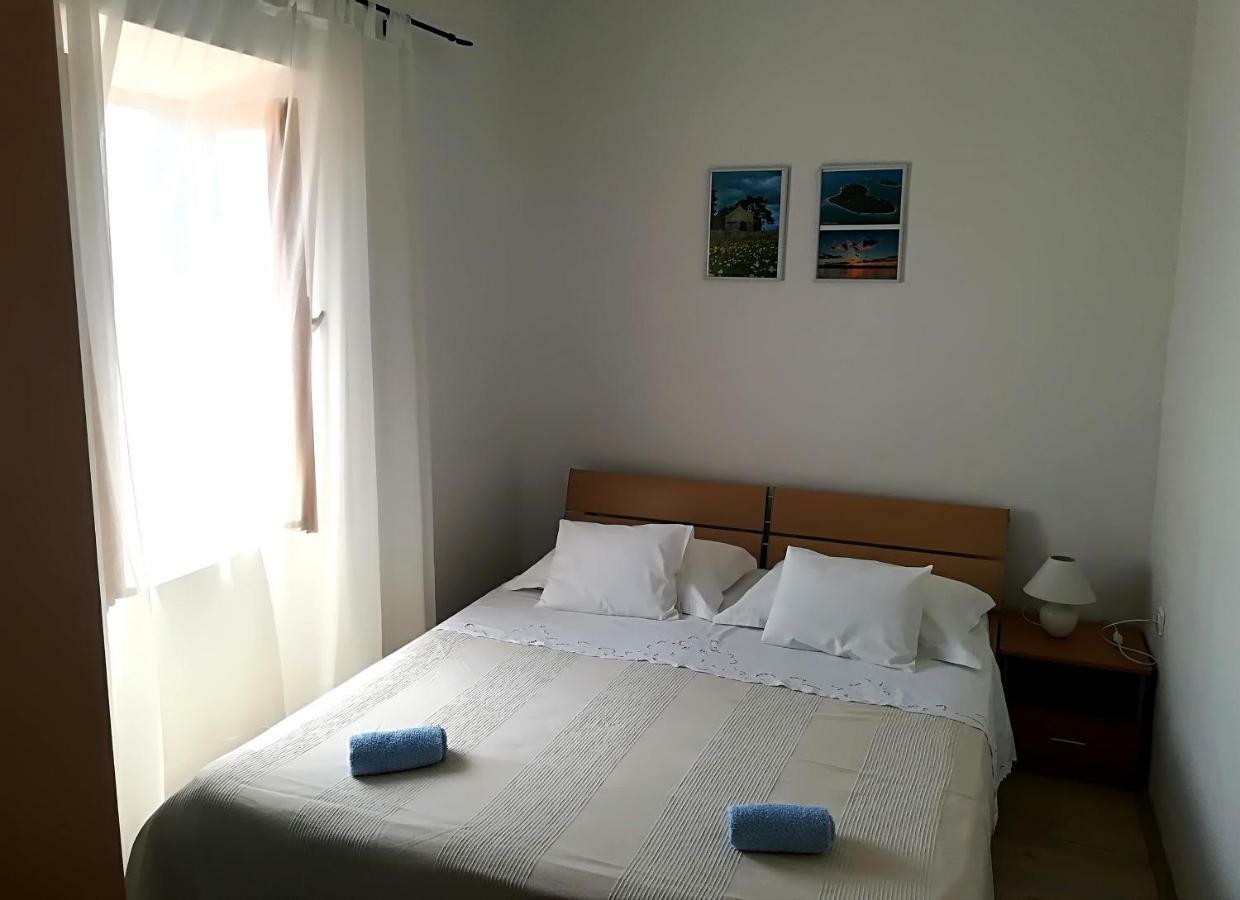 Apartments Dalmatian Stone House Turanj Extérieur photo