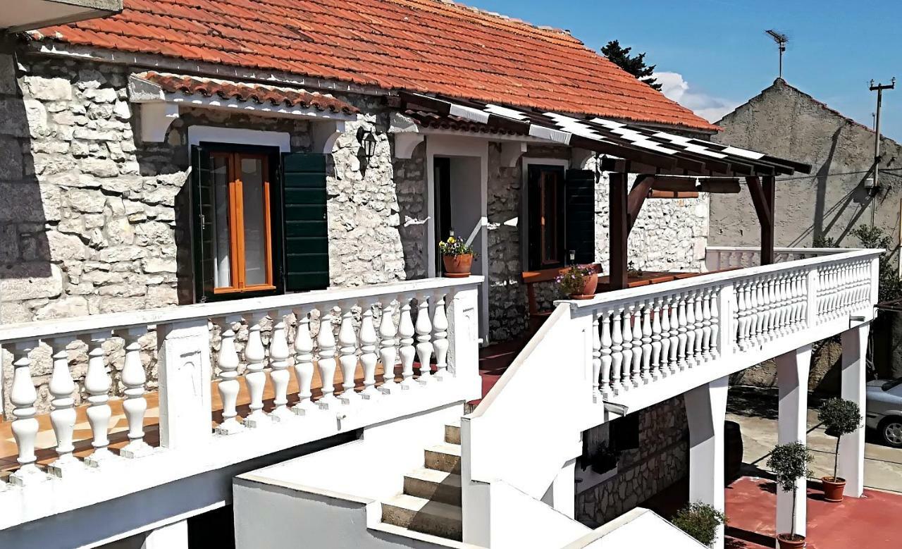 Apartments Dalmatian Stone House Turanj Extérieur photo