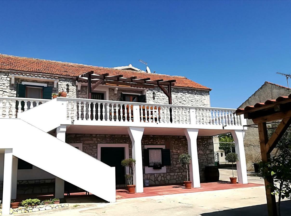 Apartments Dalmatian Stone House Turanj Extérieur photo